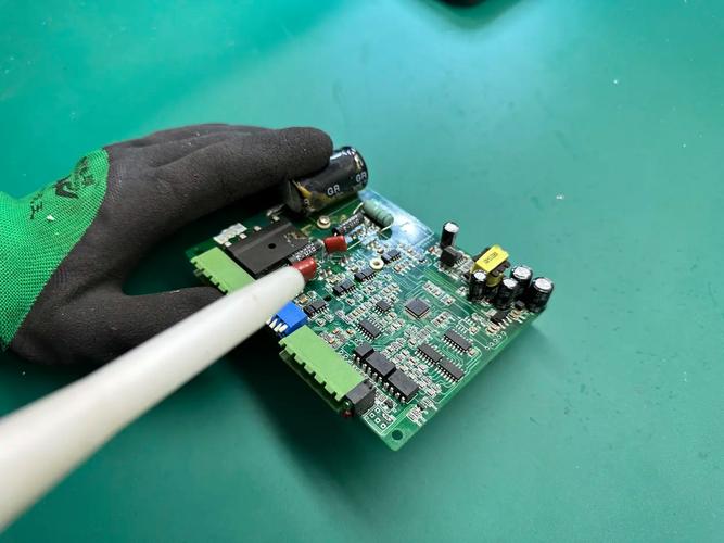 電路板觸點氧化用什么清洗
