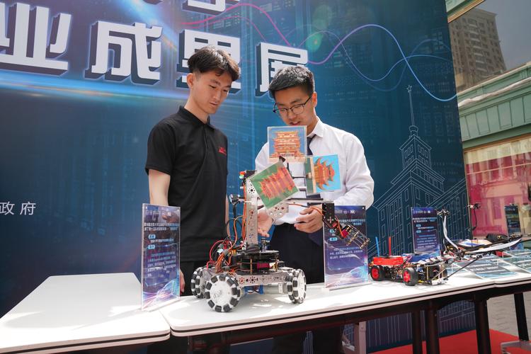 創業機器人維修師傅：引領未來的技術服務