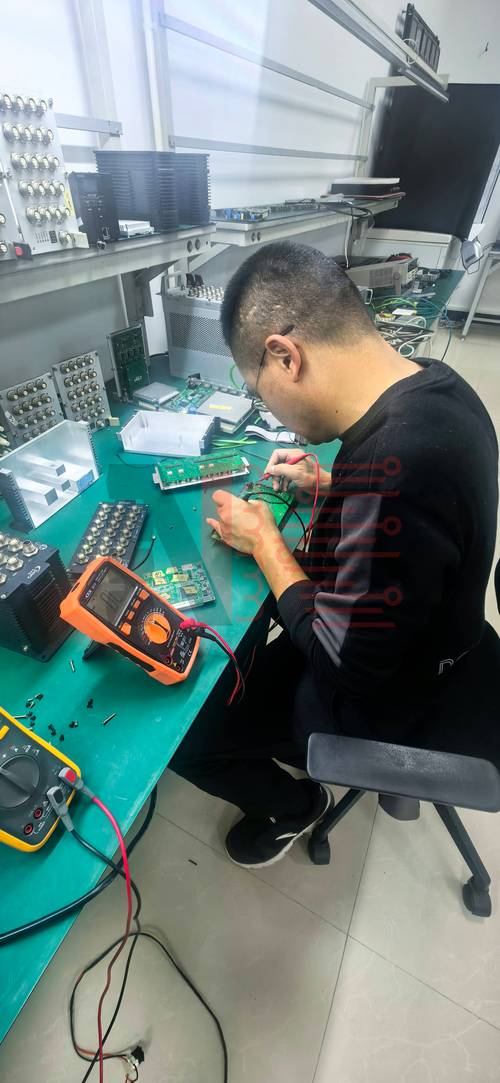 線路板維修檢測是電子產品維修過程中一項非常重要的工作，它能夠有效地檢測和定位線路板故障，為維修人員提供了寶貴的參考信息。本文將為大家介紹線路板維修檢測的關鍵技術。