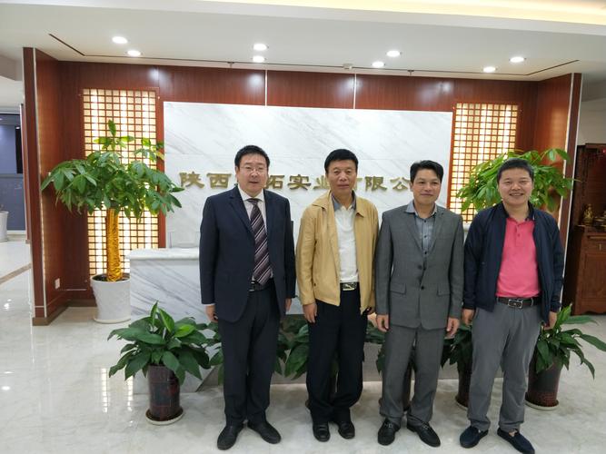 西安觸摸屏電子讀報(bào)機(jī)，西安觸摸屏培訓(xùn)學(xué)校