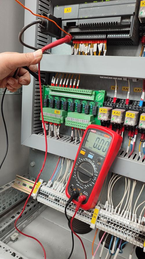 變頻器維修：成都專業維修服務解決您的電力問題
