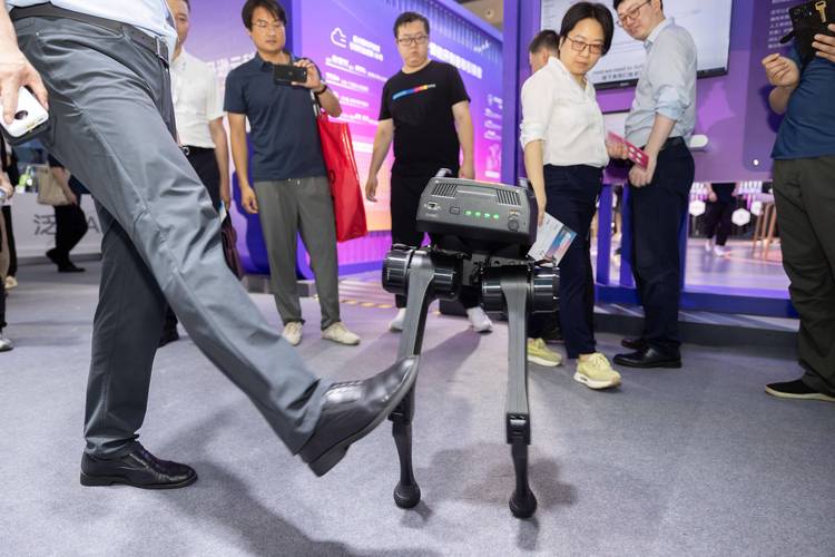 ：機器人維修大賽中的創(chuàng)新力與技術(shù)實力展示
